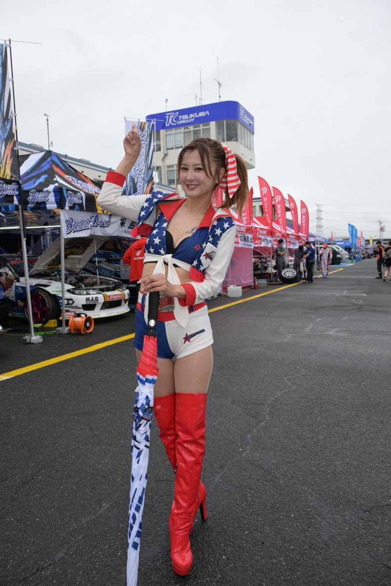 nao7191's tweet photo. 2026.6.27
#D1GP2026 Round3
#筑波サーキット
DRIFT STAR
#三宝愛久奈 さん
アメリカンなコスにリボンが可愛い🥰
畑中選手、中村選手共に追走進出するも惜しくも敗退😭
今日、リベンジして欲しいです‼️
#DRIFTSTAR
#あぐにゃん
#ドリフト
#D1
#追走 https://t.co/V5RGL5fzjC