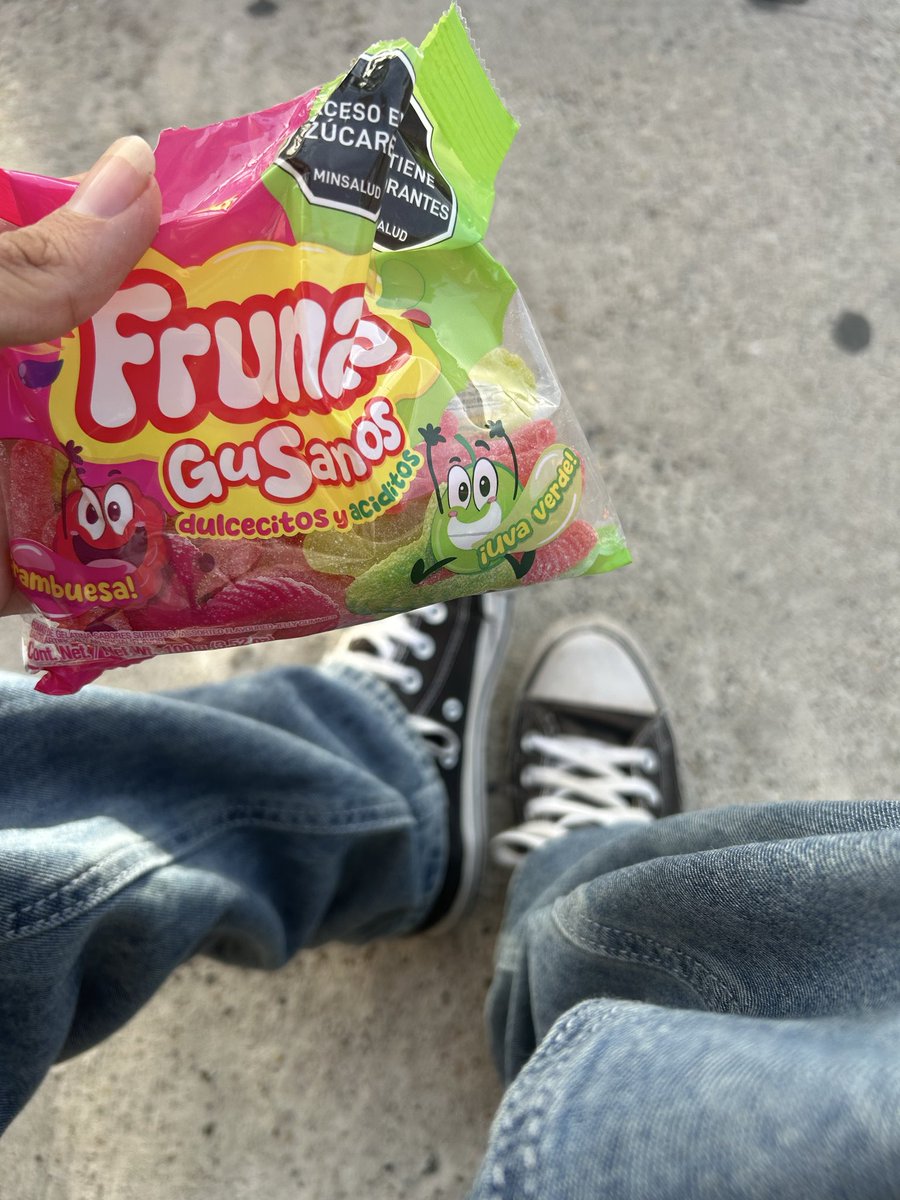 twinkmiau's tweet photo. Unas gomitas o una vergota?🤤🥵 https://t.co/PgUo7K1nBc