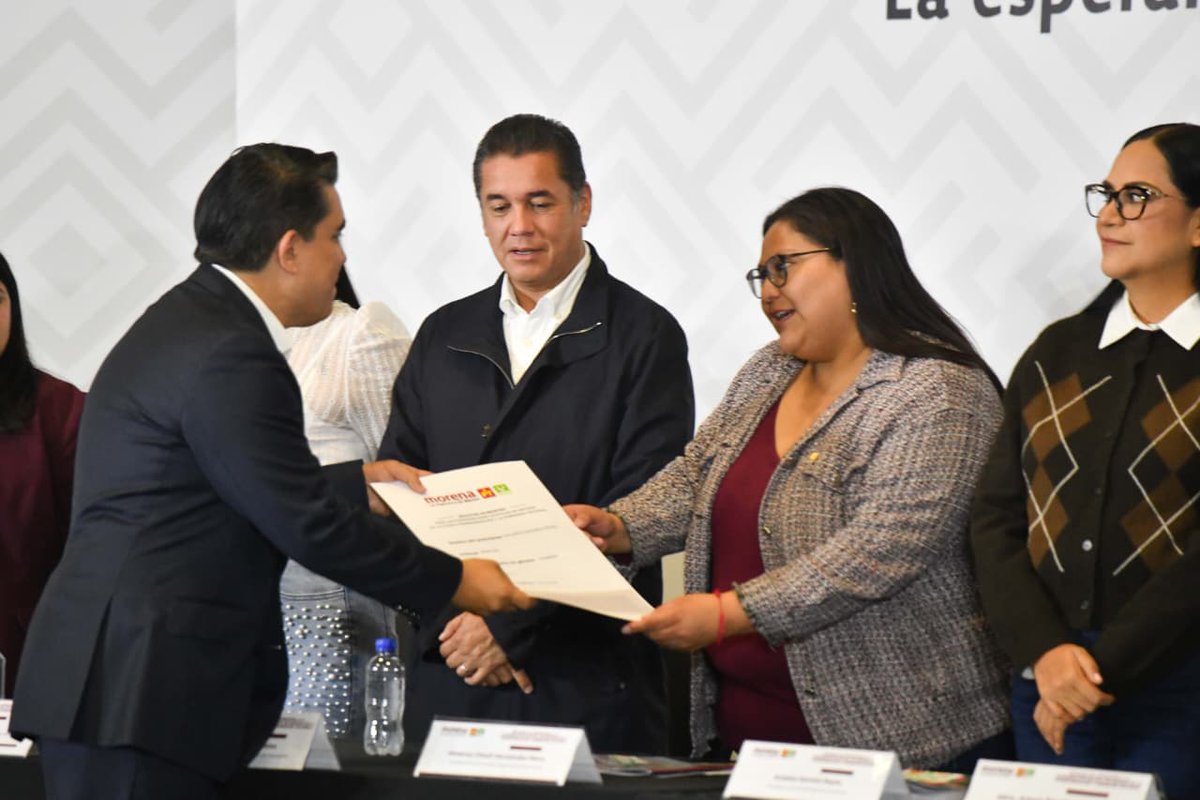 RicardoMadridP's tweet photo. Hoy me he registrado como aspirante a la Coordinación Estatal de Defensa de la Transformación y la Soberanía Nacional por Sinaloa, atendiendo la convocatoria de mi partido, el @partidoverdemex 

Estoy convencido de que los mejores años de #Sinaloa están por venir.

#RIMA27 ✅ https://t.co/3qZVcAChi7