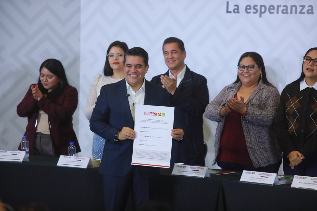 RicardoMadridP's tweet photo. Hoy me he registrado como aspirante a la Coordinación Estatal de Defensa de la Transformación y la Soberanía Nacional por Sinaloa, atendiendo la convocatoria de mi partido, el @partidoverdemex 

Estoy convencido de que los mejores años de #Sinaloa están por venir.

#RIMA27 ✅ https://t.co/3qZVcAChi7