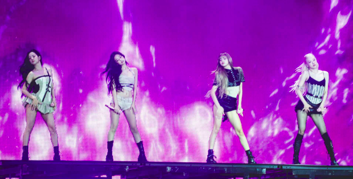 AboutMusicYT's tweet photo. One year ago today, BLACKPINK kicked off the Deadline World tour. https://t.co/kMGdT4YU2g