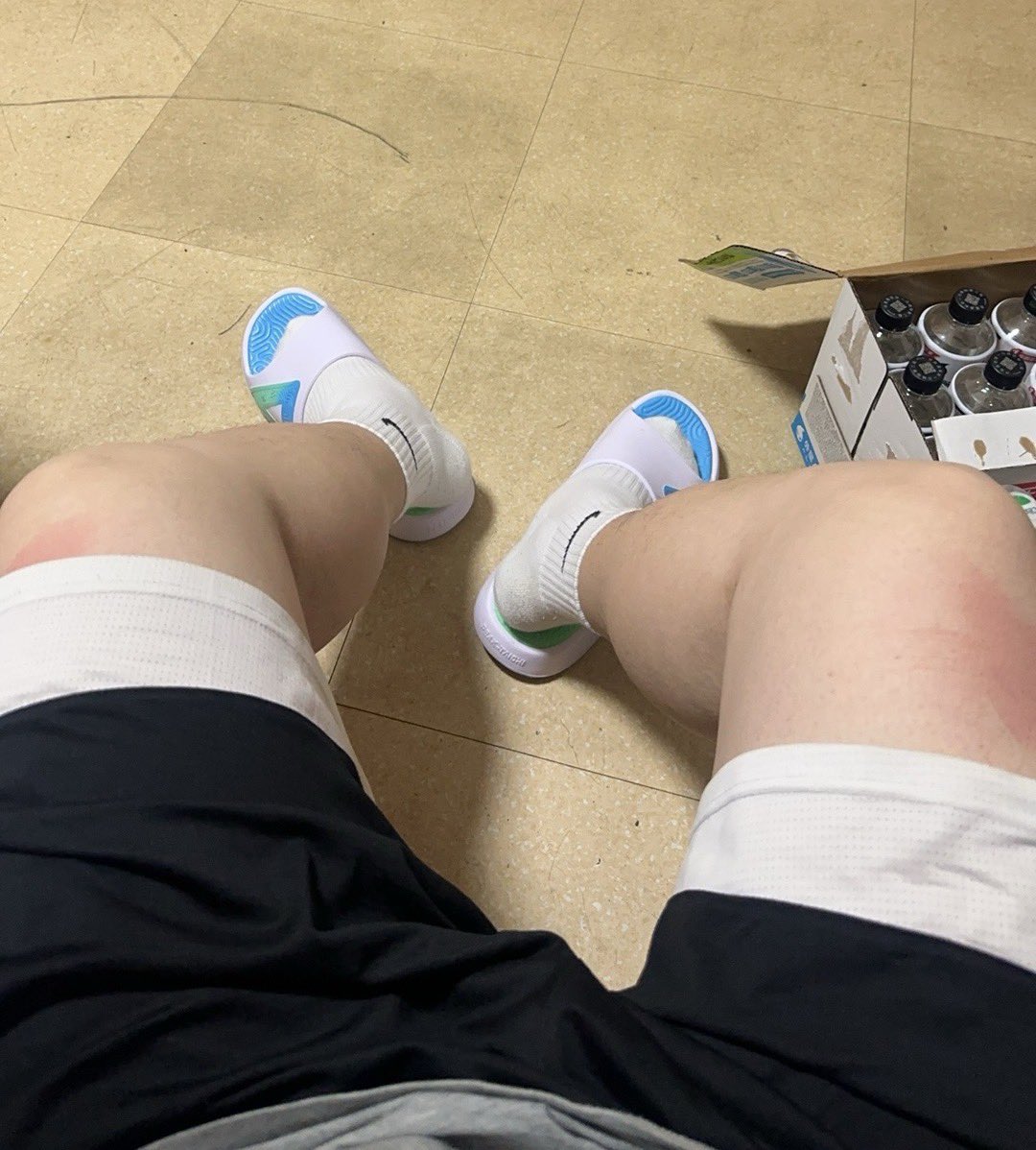 77BSTOP's tweet photo. 饭搭子想我了 我准备打飞机去找他🤣 https://t.co/HhdtcejZL8