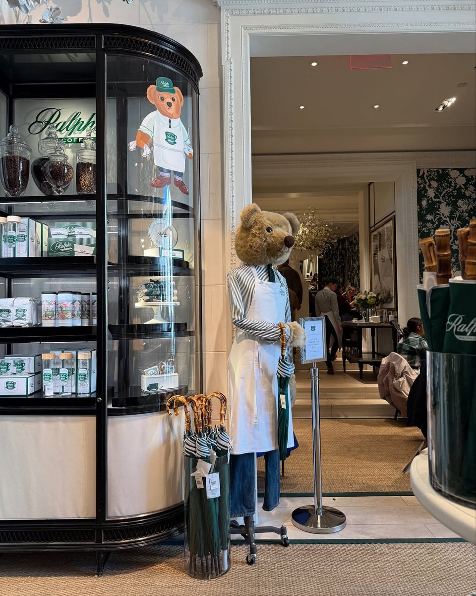 Phoevhoun's tweet photo. I was healed by this little gentleman bear today, too! https://t.co/VkFrGB5J6m