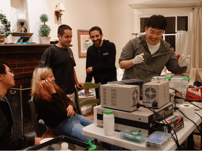 alephneuro's tweet photo. The only thing cooler than the brain image is the story of how we got here

our team of renegade physicists and engineers @_marleyx @raffi_hotter @levchizhov @thomas_rribeiro @jffbrwn2 (1/2)

https://t.co/3rHvYmLlpa https://t.co/bGbu0FaqzH