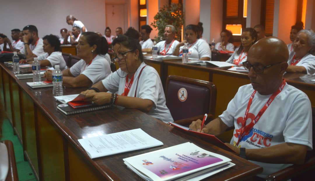 SuselyMorfaG's tweet photo. Delegados villaclareños participan en XXII Congreso proletario (  Fotos) https://t.co/W9qEyh9d9a https://t.co/ExLtY3Zk6P