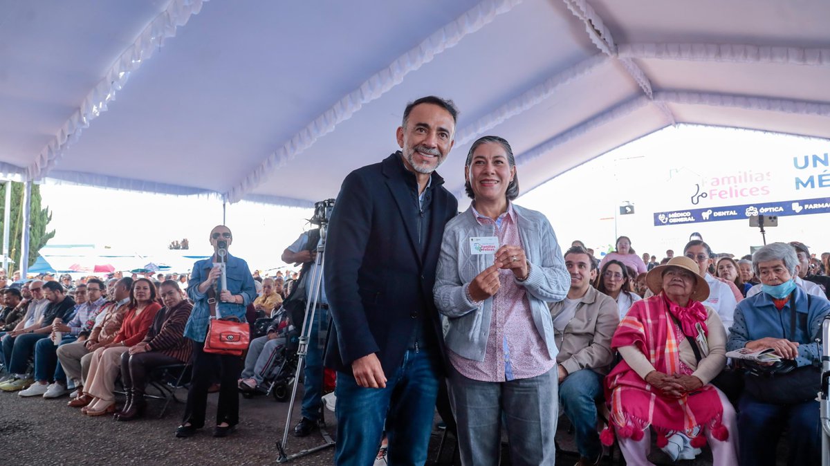 FerFlores_Emp's tweet photo. ¡Una promesa más cumplida es un sueño hecho realidad! 👏🏼

Hoy inauguramos la primera Clínica Red de Salud Familias Felices en Las Marinas. Consulta médica, laboratorio, odontología, optometría y más de 200 medicamentos, todo completamente gratuito para las familias afiliadas.

¿Aún no formas parte del programa? Puedes afiliarte directamente en la clínica.

¡Seguimos trabajando para que las familias de Metepec vivan mejor! 🙌🏽

#FamiliasFelices #Metepec