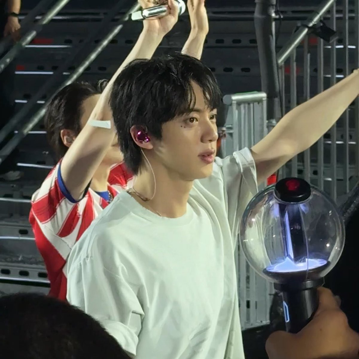 seokjinfile's tweet photo. UNREAL https://t.co/5LGBZDGvIm