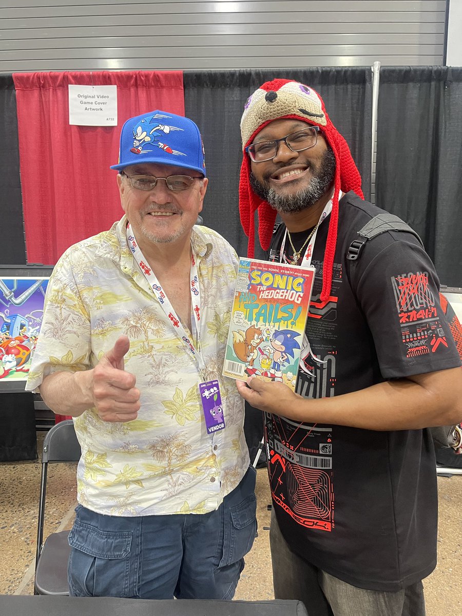 MCKNUX's tweet photo. Dude… for all of my Sonic comic book collectors, this is Dave Manak, illustrator of the early Sonic comics I mean Archie Sonic era. Such a pleasure meeting him!

#DaveManak #Archie #ArchieSonic #SonicTheHedgehog https://t.co/8VUdLTw9Tk