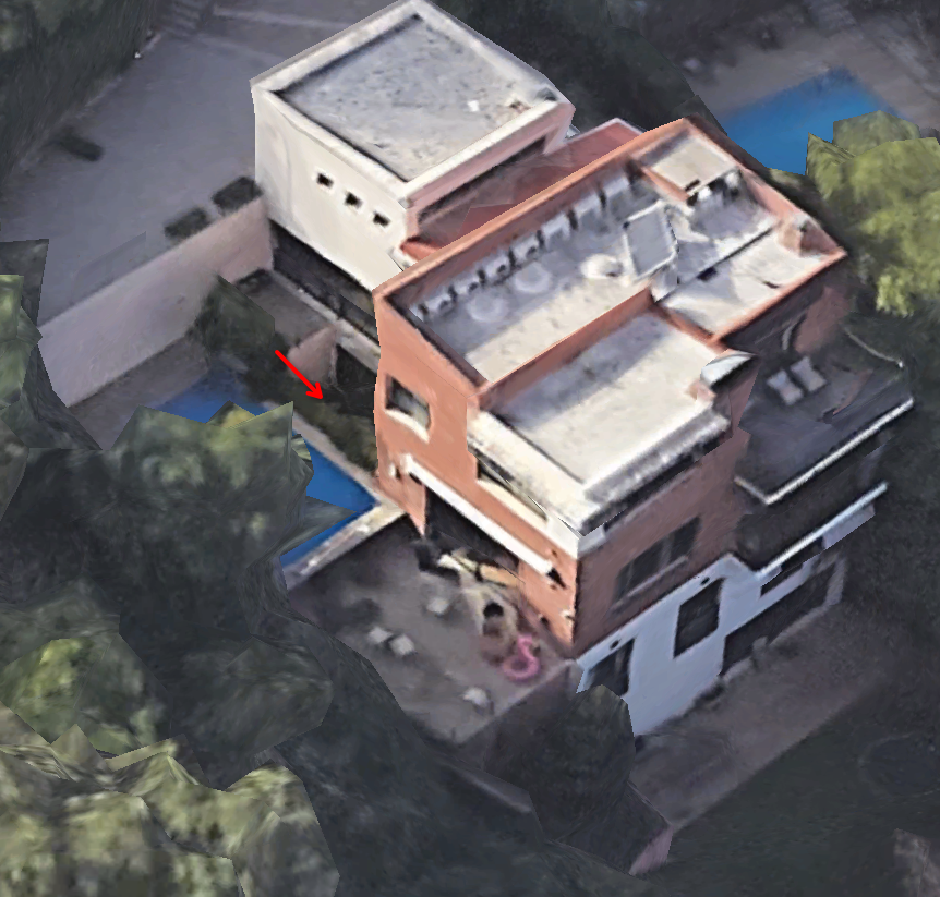 strangeBox3's tweet photo. @BraynnW12 @Mstredouniver Here the balcony she fellt in 1. sub. https://t.co/QMwR7nVswT