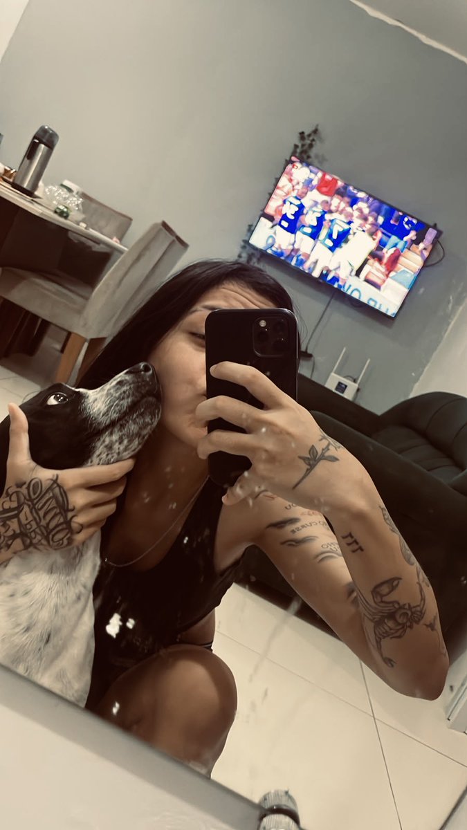 vz_ld0's tweet photo. meu amor 🤍🖤 https://t.co/NjsUhK5yPl