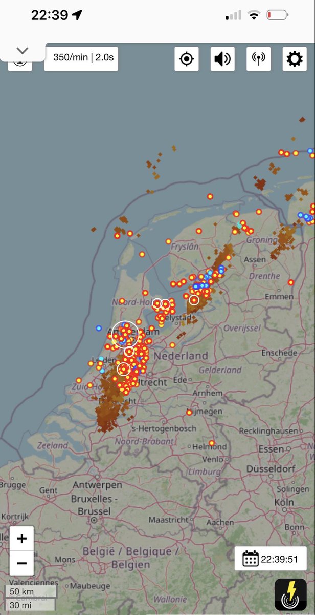 helgavanleur's tweet photo. Ineens ploppen de onweersbuien als popcorn op! Met deze energie in de atmosfeer kan het snel ontwikkelen… https://t.co/4qp6DXVyJT