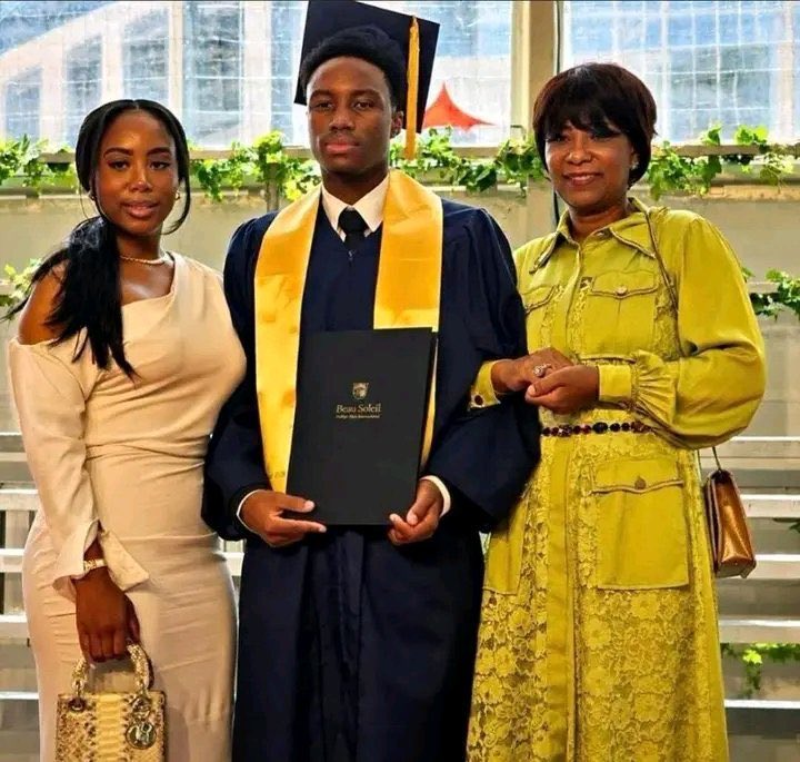 GaiusMasamba5's tweet photo. Tel père, tel fils : JKK, tel fils, LD Kabila Junior.

Au moment où la famille Kabila investit dans l’éducation des enfants, la famille rivale investit dans des night-clubs, des hôtels, etc.

@wakeup243 @zoekabila @kabila_olive https://t.co/t1zacUvSTa