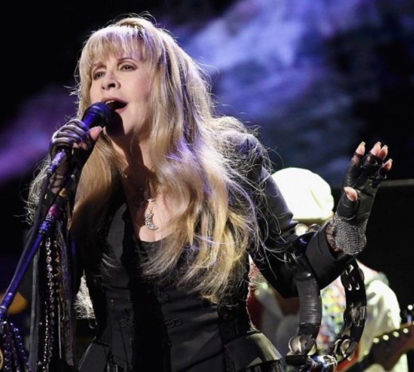 swifferupdates's tweet photo. 🎤 | Sources confirm to Rolling Stone Stevie Nicks will be at Taylor Swift and Travis Kelce’s wedding! The rock legend is expected to perform on the big day

Stevie Nicks has been supportive of the relationship saying “She's in a good place right now, and I think she has a good man. I hope they fall deeper and deeper in love and ride off into the sunset. He does his thing and she does her thing, and then they come back together and get married and have babies if she wants that. I just want all of that for her” ❤️