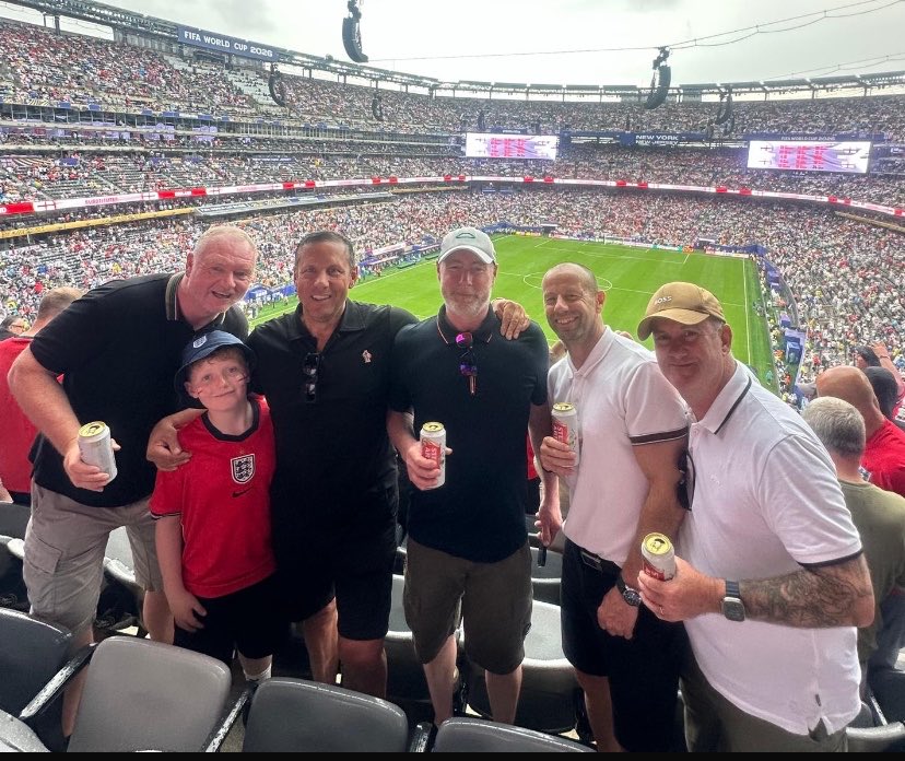 MadMickToonDJ's tweet photo. Newcastle at the World Cup
🖤🤍🏴󠁧󠁢󠁥󠁮󠁧󠁿 https://t.co/8cCLSscDBC