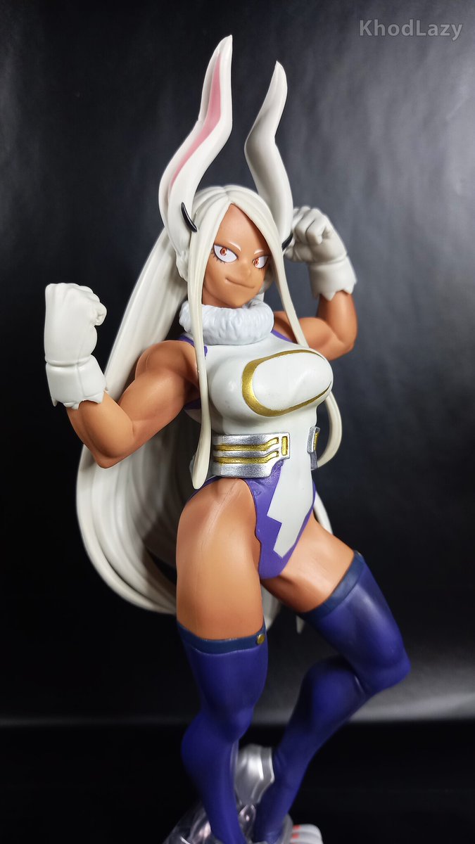 _SUPER7X's tweet photo. @TheGoldenSmurf Coming back to this, the artwork doesn't show it, but she absolutely is crosseyed in the actual figurine for the 1st Ichiban Kuji one. (Is that the one you meant?) As for the 2nd one, I think she looks constipated, so I didn't get it either. I have 3 other Mirko figurines tho. https://t.co/zw3Ar3CuPO