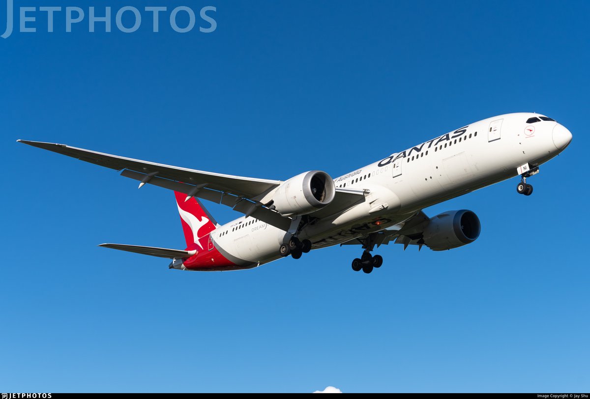 JetPhotos's tweet photo. A Qantas 787 landing in Sydney. https://t.co/fHkv4WIbtB © Jay Shu https://t.co/8l1y2lJ6yv