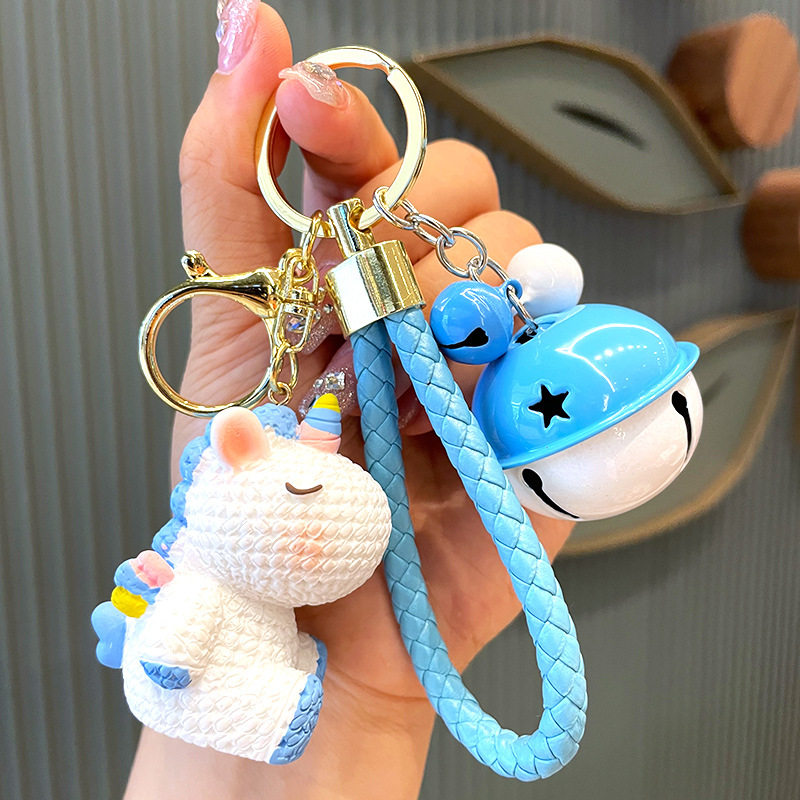 KellenS1234's tweet photo. Just finished this cute hand-stitched fabric keychain—perfect for spicing up my bag!  #HandmadeLove #DIYCrafts， https://t.co/QNuxrpSGe6
