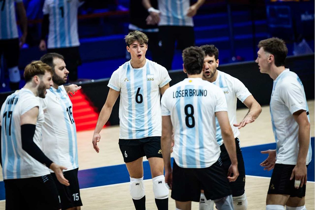 Temmzvolley's tweet photo. 🔥🔥🔥🔥🔥

Filenin Efeleri 2-0 dönüp kazandı 

      🇦🇷ARJANTİN 2 - 3 TÜRKİYE🇹🇷

#VNL2026 https://t.co/Y3jMtFloZ7