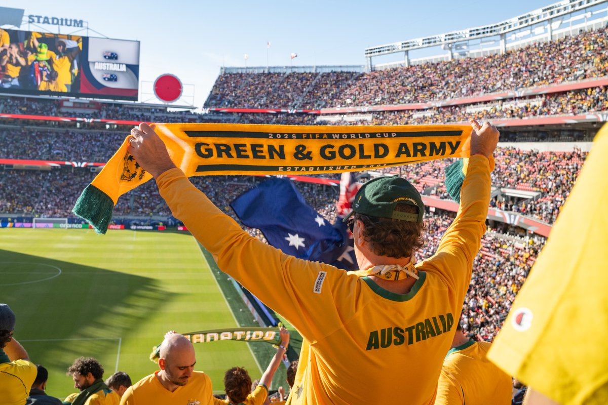 Green & Gold Army tweet media