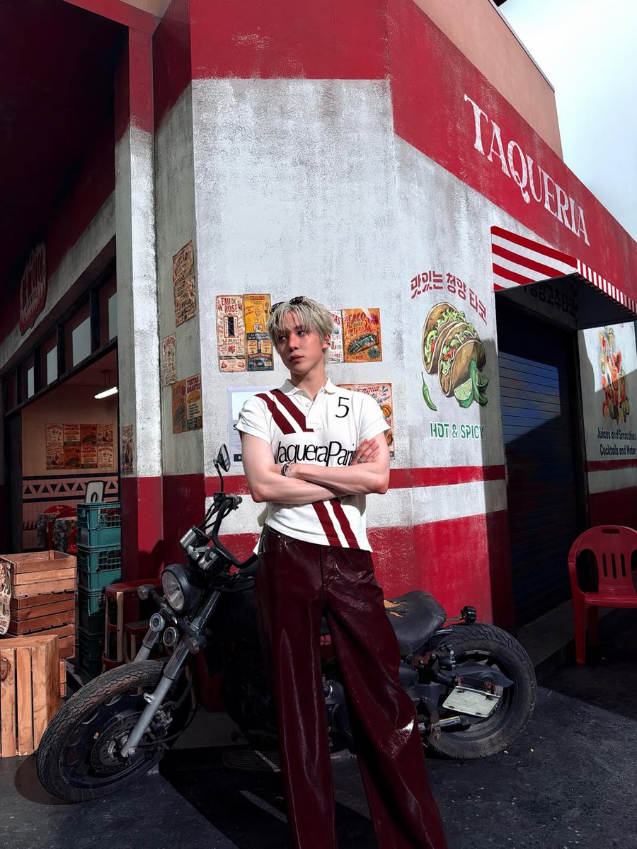 SALVAG3D_'s tweet photo. ──⠀⠀ 업데이트    ⠀⠀⠀|⠀⠀⠀✿ 

I booked the rest of the week off work before @_BURN0UT__ sees these. He's never grown out of his biker era. https://t.co/Pdo4WQ64XU