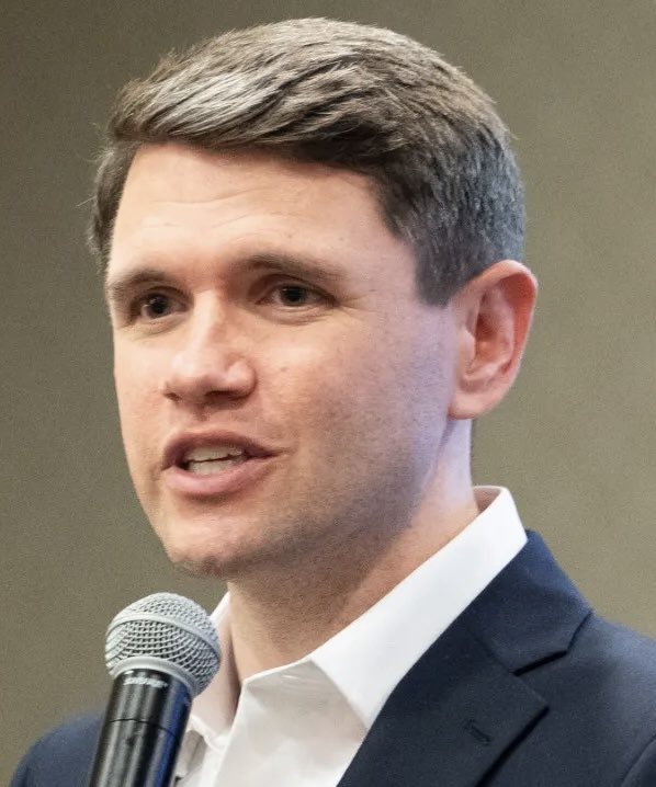 PollTracker2024's tweet photo. Former Senator Jeff Flake (R-AZ) endorses Democrat James Talarico for US Senate in Texas 

Source: Crooked Media 

Link to article: https://t.co/CXebSqZTEK https://t.co/SXClvrghN4