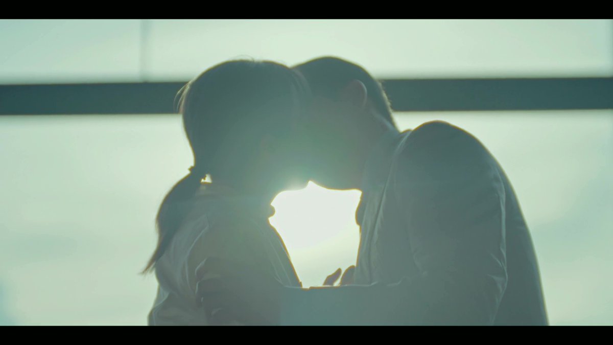 GusuCloud's tweet photo. I've finished #RomanticsAnonymous & it was absolutely delightful. I really loved the maturity of it, the focus on the mental illness of the leads in a very sensitive way. No magical solution, they stay who they are but they heal too. It was beautiful. I need more like this ❤️ https://t.co/e83iwNhNjq