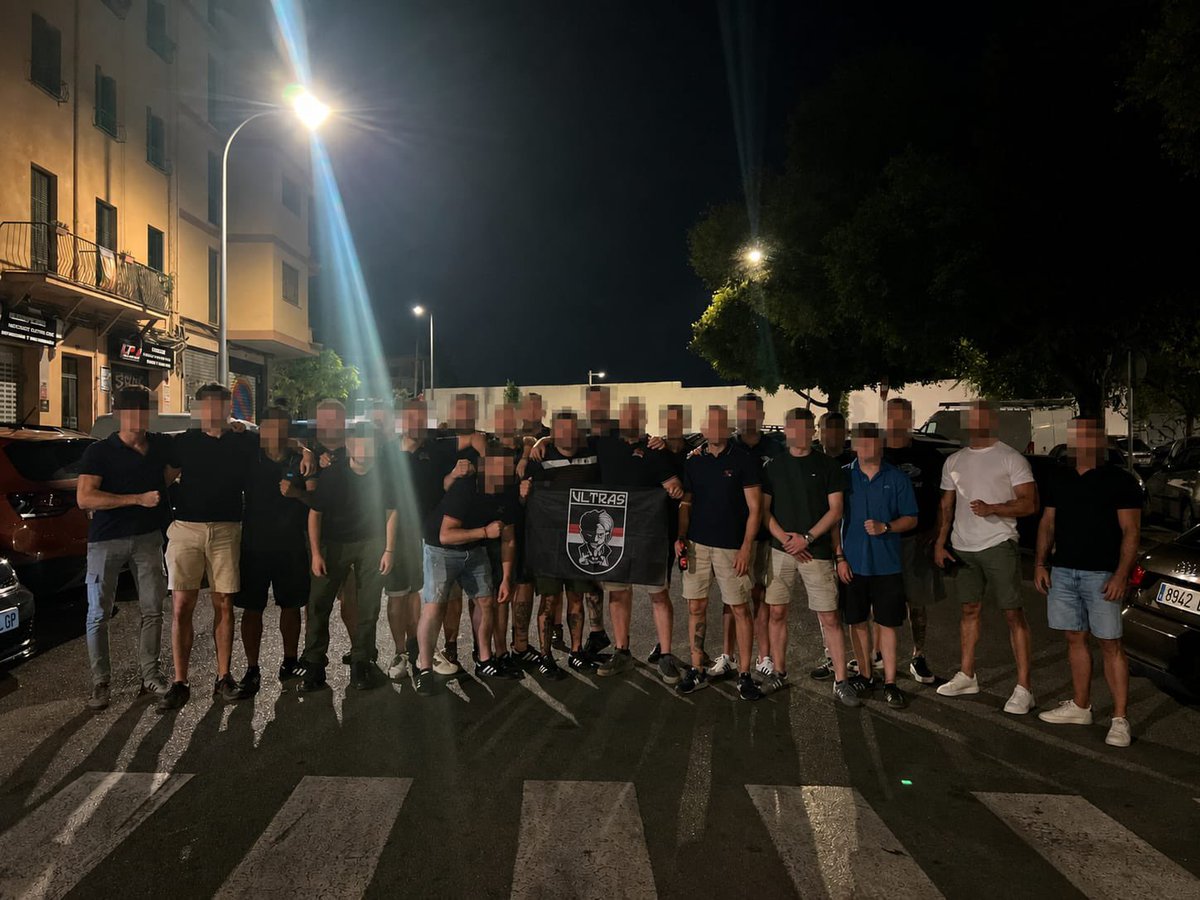 supportersmca99's tweet photo. ¡Nosotros nunca nos vamos!

🔴⚫️ https://t.co/syZ90q5iCp