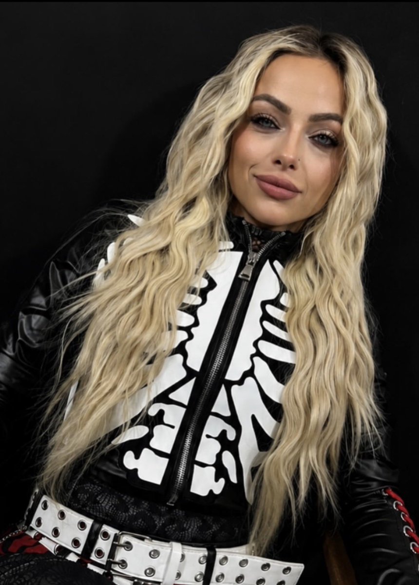 ERlivdom's tweet photo. Woahhh … Barbie Liv 🤩 https://t.co/GfoYbXpBRe