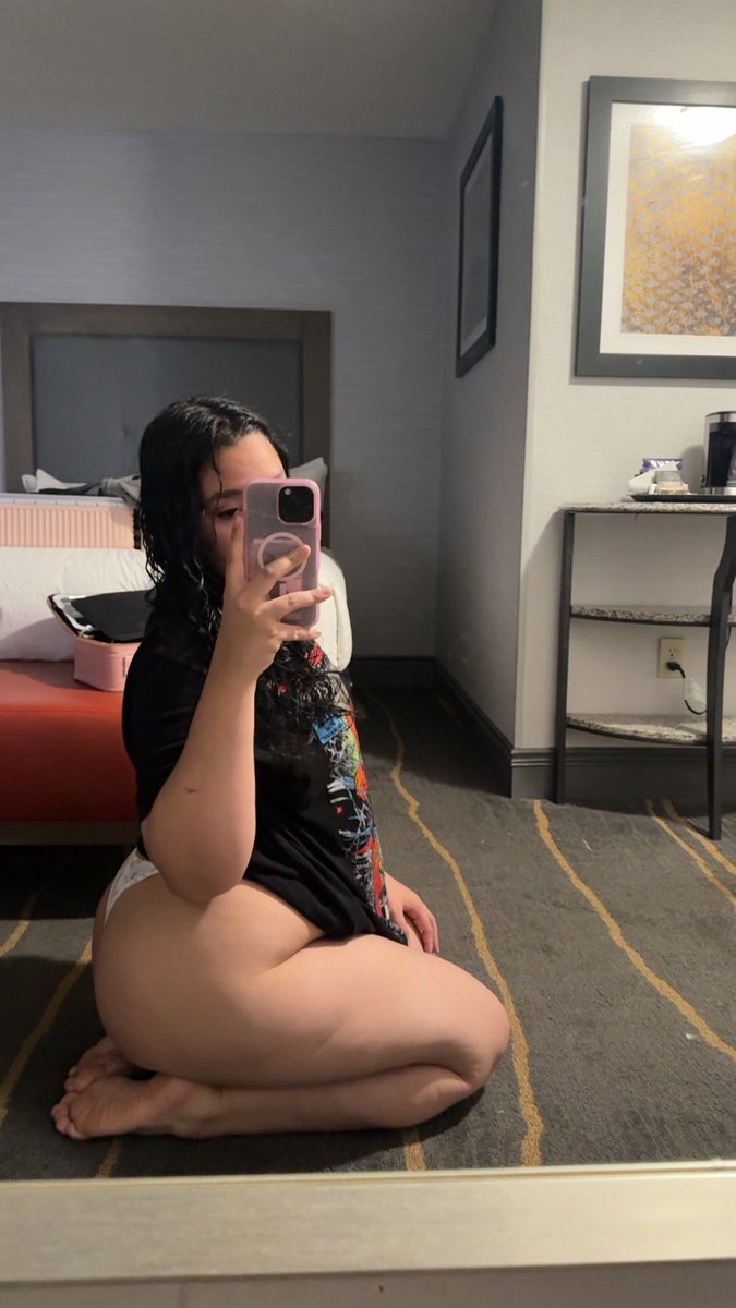 princessdemandz's tweet photo. I’m bored 🥱 https://t.co/nNmkeZk6qo