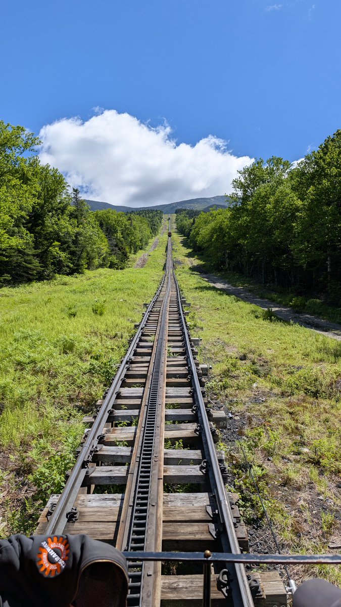 jackdray's tweet photo. @FreddyLA7 Did you take the cog train? Wife and I were just there a week ago. https://t.co/4mhYab7lPu