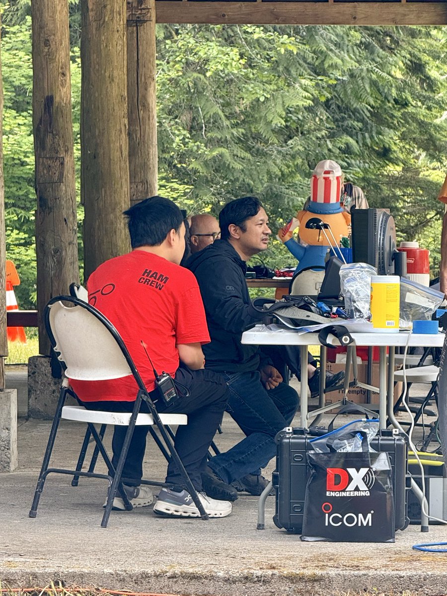 IcomAmericaInc's tweet photo. CQ Field Day, CQ Field Day. How many successful contacts did you get so far? #icomeverywhere #ARRLFD #hamradio https://t.co/1LdSeyM1sH