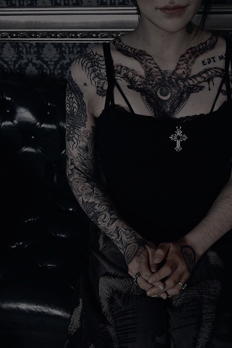 EVE__devi_'s tweet photo. NEW Tattoo. https://t.co/1Pxk45N8cn