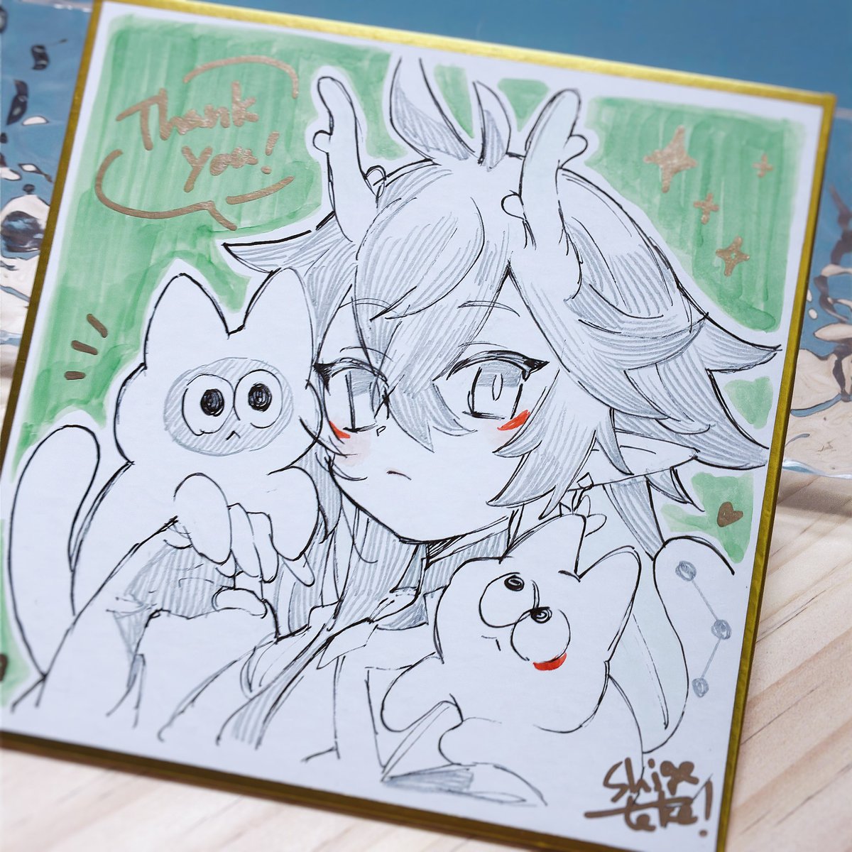色紙2枚描けた！おっきいちっこいの刃丹、机に置いときます🐈‍⬛