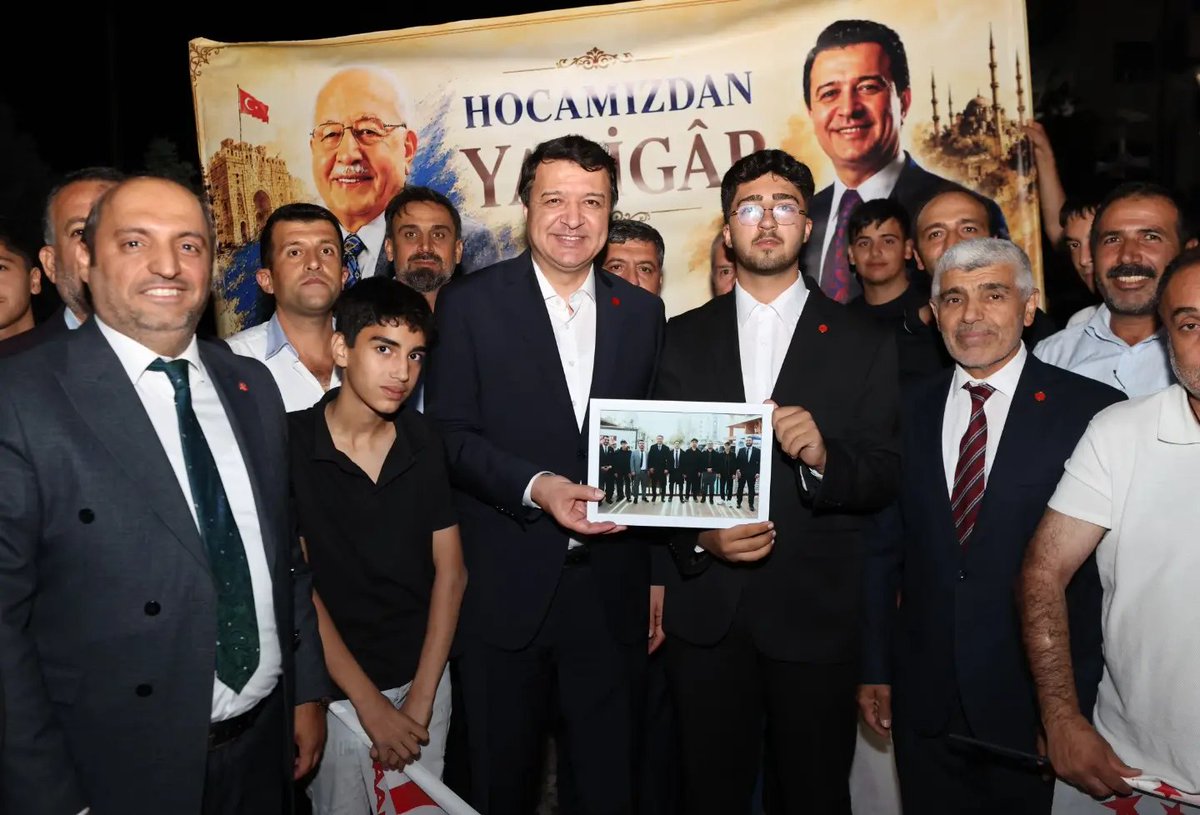 gencspmalatya's tweet photo. Malatya Gençliği yine bildiğiniz gibi: Dinamik, inançlı ve her daim hazır! ⚡

Genel Başkanımızı şehrimizde çok fena bir coşkuyla karşıladık. Liderimizin arkasında, ilk günkü heyecanımızla ve yüksek motivasyonumuzla yürümeye devam ediyoruz.

Malatya hazır, gençlik hazır! 🚀 https://t.co/k8zVafG6Nz