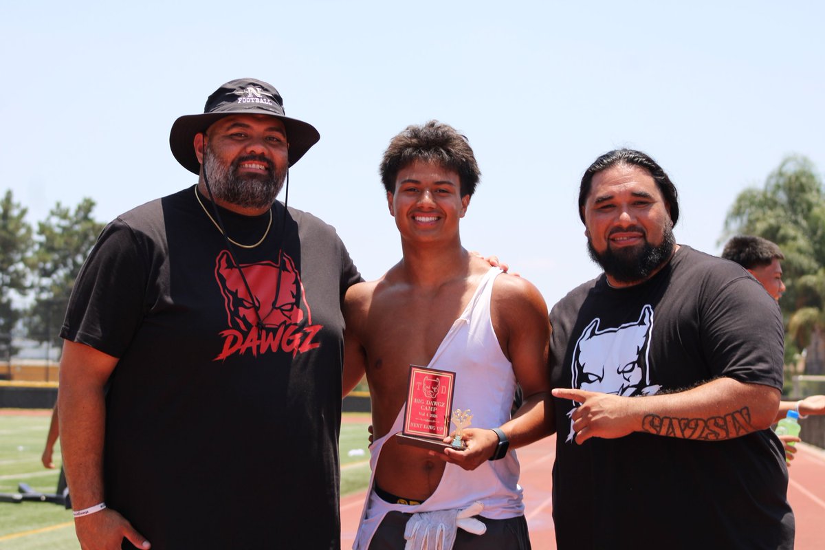 maximus_fierro's tweet photo. Top Defensive Linemen Award Highschool Division 🏆 at the Trench Dawgz Linemen Camp
#CanYourQBDoThis
@thetrenchdawgz @Dawgcoach_JC @coachmark_48 @tspeterson40 @Justin_Perri @TPMazembe @CoachCalvin_ @IESportsNet @GregBiggins @qbeacademy @AltaLomaLions @PrepRedzoneCA @CoachHartnett43 @CoachRandallFB @coachT_ISU @Coach_Alvizo @CoachDanny10 @CoachMariani3 @deadheadcoach13 @Coach_Maxie626 @RealOneCA @RealBigGeorge_5 @SGVNSports