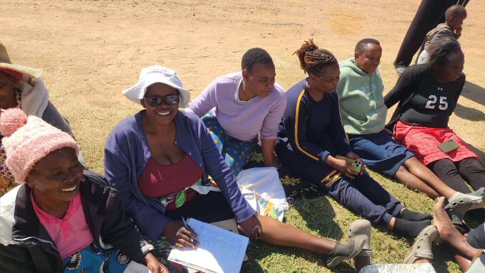 MimmieAmanda's tweet photo. Gweru District has closed out a successful National Cell Verification Day Exercise as Cell Chairpersons led meetings. From leadership to members, everyone took part in verifying cells across the district. 
#musangano wakasimba kumasero https://t.co/qc0j369B0p