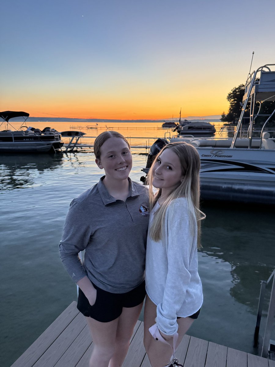 hubbardbradford's tweet photo. Our happy place. Higgins Lake, MI never disappoints. Love this tradition and truly cherish this time. So grateful TJ be here together, again. #HubbardSisters #makeitmatter https://t.co/29NsaUD42m