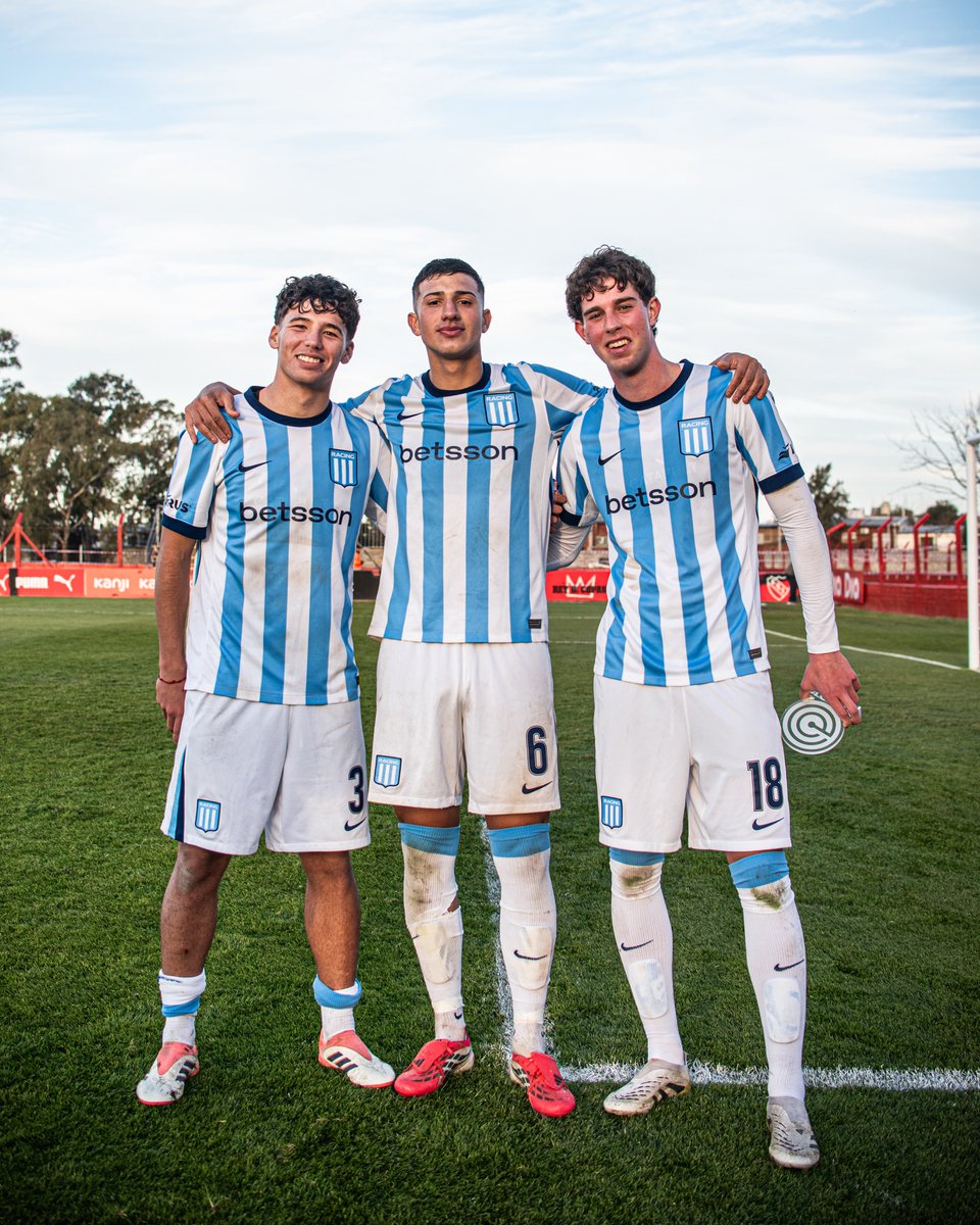RacingClub's tweet photo. ¡VAMOS QUE ESTO SIGUE, ACADEMIA! 🩵🩵🩵 https://t.co/wRALiGTeBF