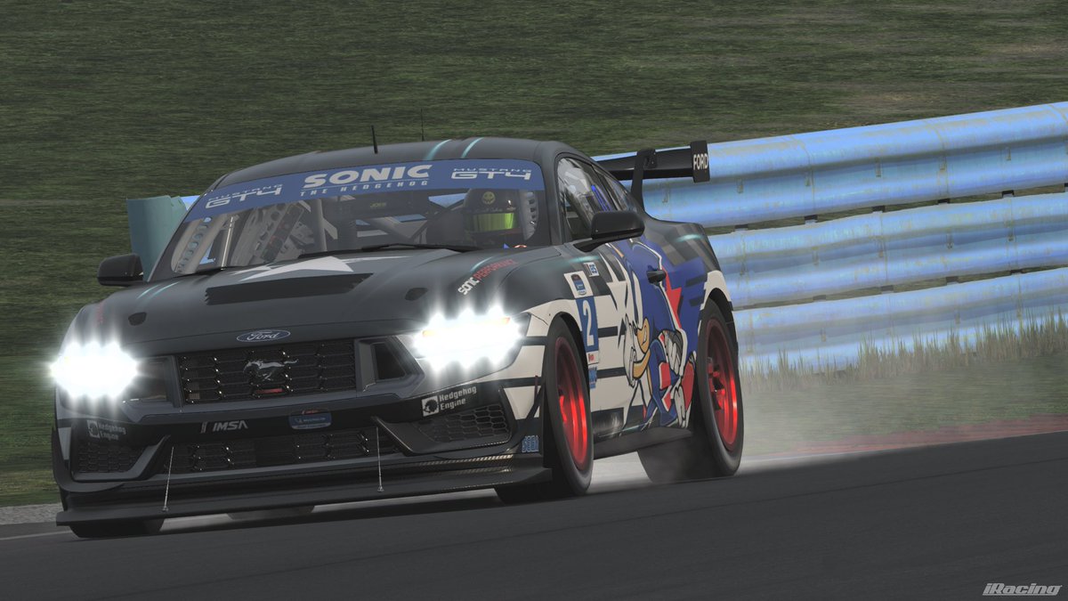 BrokenTiger78's tweet photo. Felt quick might delete😂 #iRacing #GT4 https://t.co/4Qhu8Yzr9m