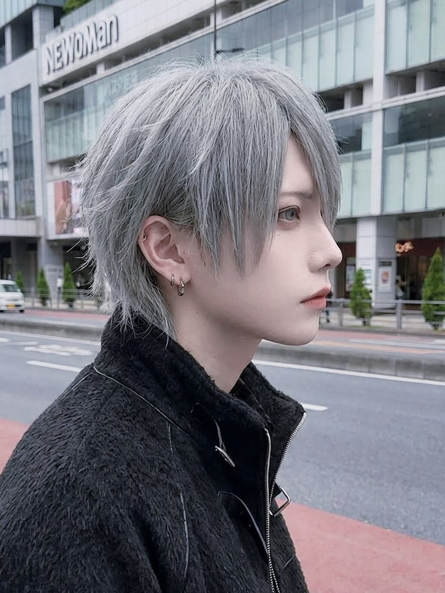 frankunds's tweet photo. 銀髪の時期もありました https://t.co/w7X2Qxtyqb