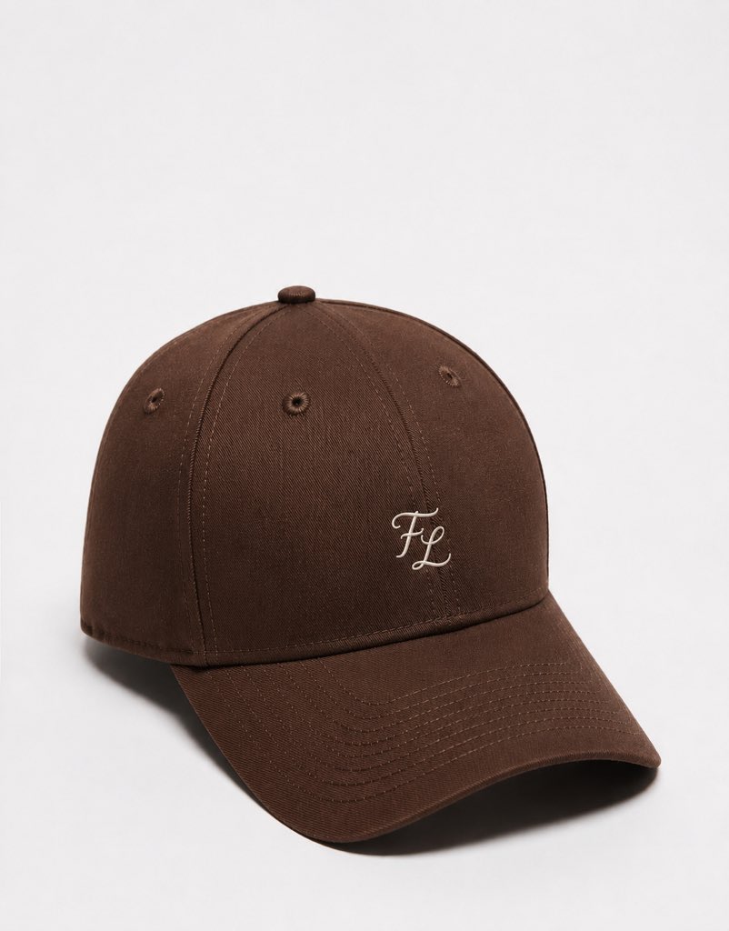 Buyfavvys's tweet photo. FL SIGNATURE 

Introducing the FL Signature Cap — a symbol of style, identity, and timeless craftsmanship. Designed for those who appreciate quality and wear confidence effortlessly.

This is more than a cap. It’s a signature.

Coming soon.
#FLSignature https://t.co/lhgNyyhoB0