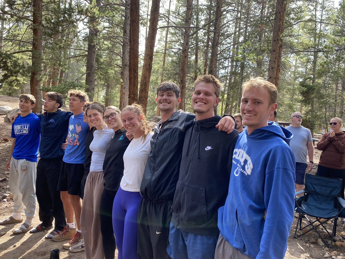 SFSFieldStudy's tweet photo. Appreciation post for our sherpas! They worked so hard to keep this trip moving! Thank you for all your hard work! https://t.co/L5uvFTfKrx