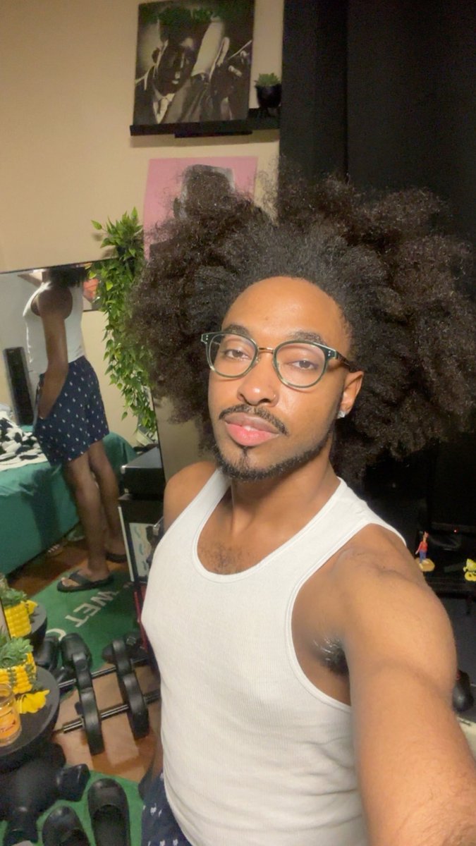 flawedmasterpi1's tweet photo. “The bigger the hair the more we care” https://t.co/nlfRjuj1W2
