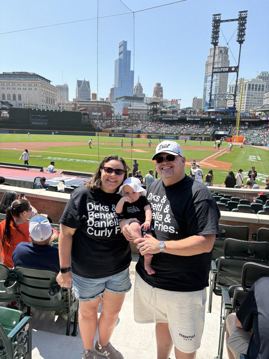 beeg75's tweet photo. Knocked another one off my bingo card today with @Johnny__Kane  got @andydirks12 last month… looking at you now @jasonbenetti and @daniellabruce_  and then my pregame bingo card will be complete! https://t.co/0esWTR8UTl