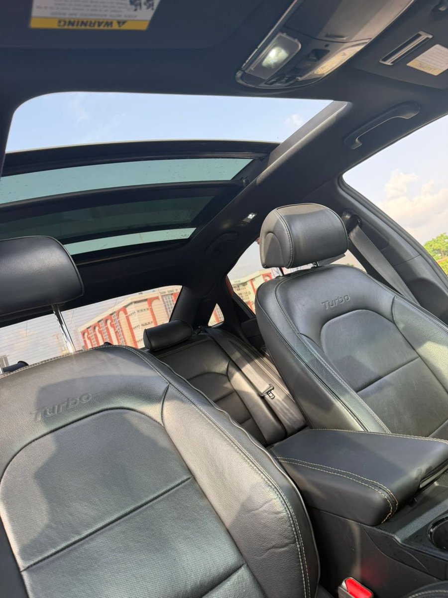 DriveXnetwork's tweet photo. An extremely clean foreign used full option Hyundai sonata 2.0T sport 2015 model...
keyless entry
Heated/Ventilated seat 
Reverse camera 
Panoramic roof
6 cylinder engine 
Duty✅
Nationwide delivery 
Price:N17,000,000m
Abuja
 📞08163685976
📞09027278161 https://t.co/ShVl05M7CY