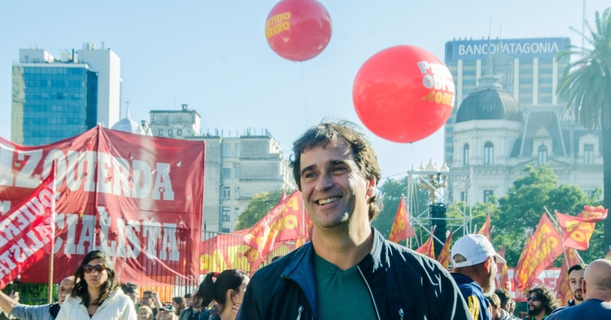 Neuquen21's tweet photo. Gabriel Solano en Neuquén debate sobre la izquierda

https://t.co/Qnztf8dO7H https://t.co/H58OviV2RW