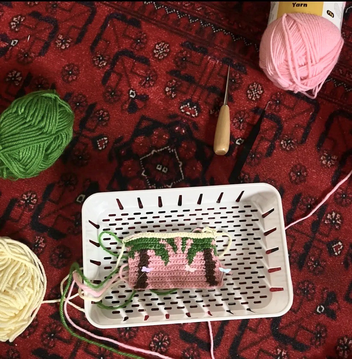 Glowdii's tweet photo. كارد هولدر قيد الإنشاء🧶🌴 https://t.co/2qXO9Ivgtd