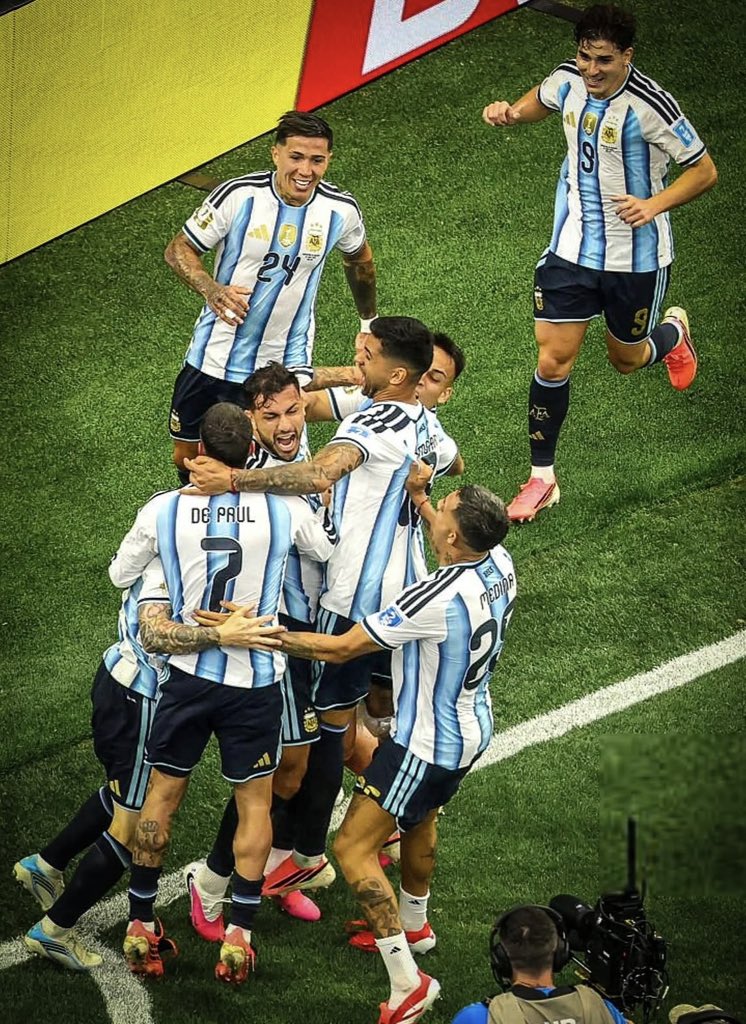 TeamLeoM's tweet photo. VAMOS NOSOTROS. 🇦🇷 https://t.co/WkTV4oKeAm