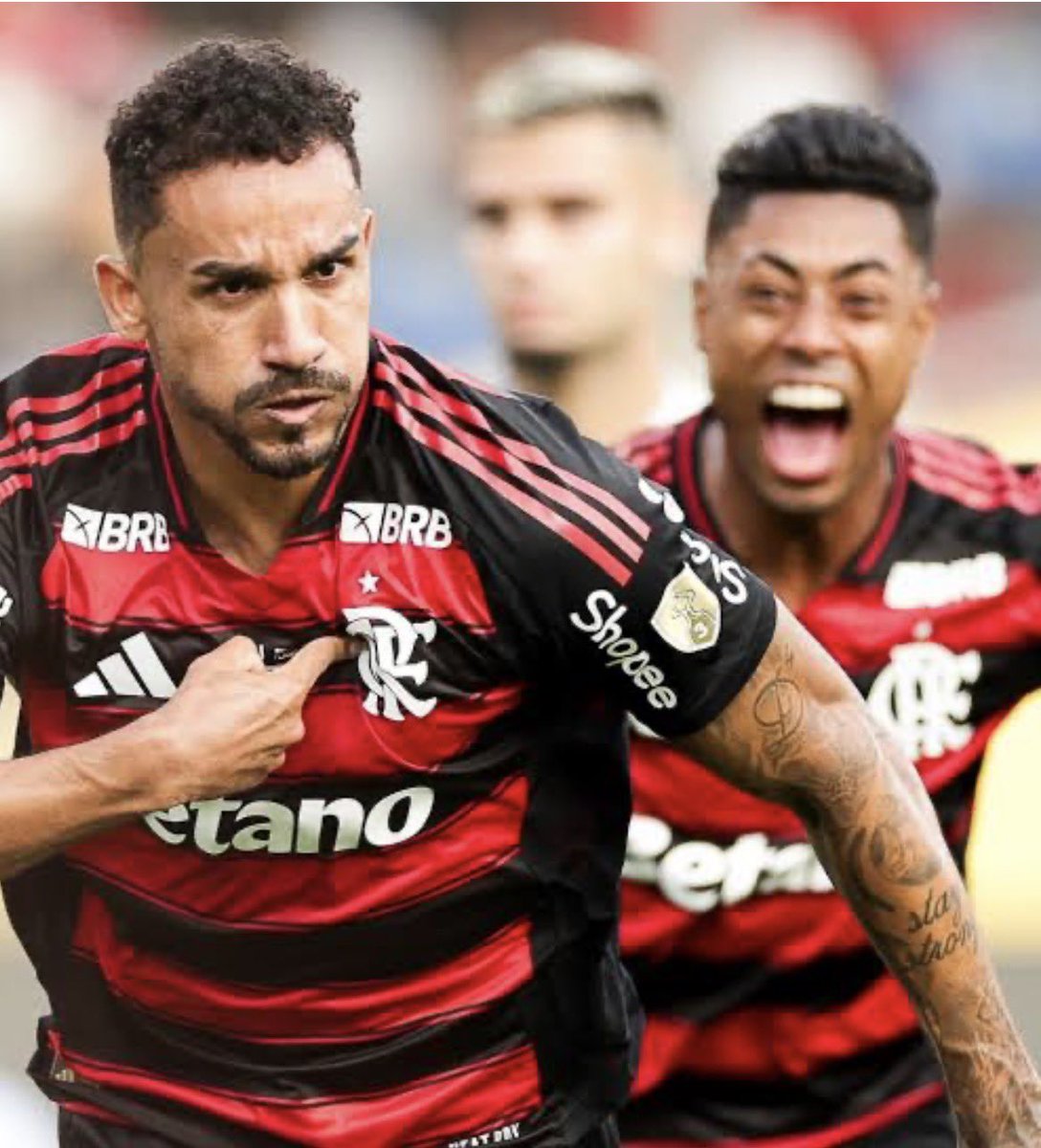 crfroger's tweet photo. @futebol_info Peguei a visão Maestro. Peguei a visão https://t.co/jysODIZdFk