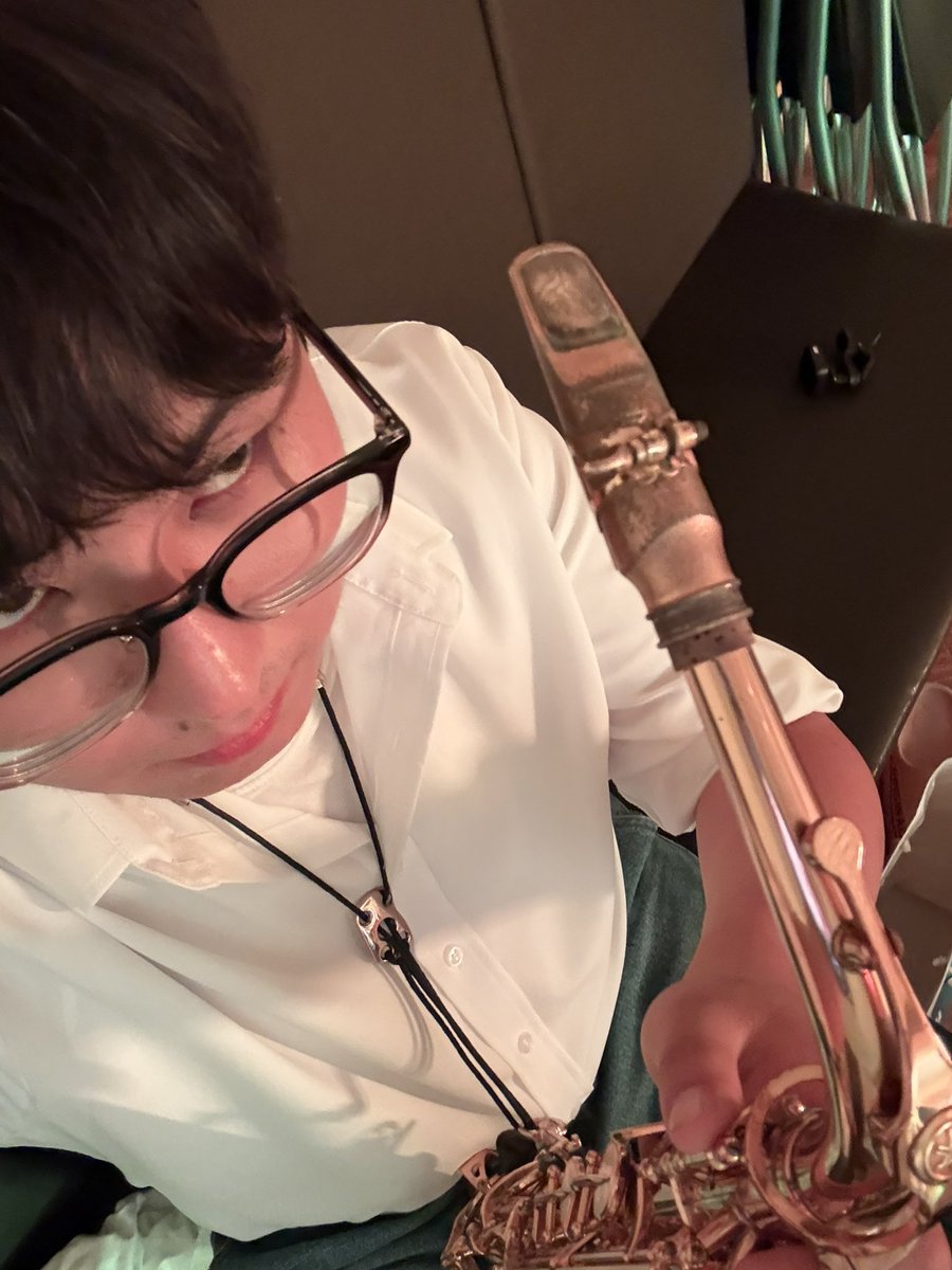 Rio_Saxophone's tweet photo. 너 오늘 좀 달라보인다? https://t.co/kJRDwmyfHl